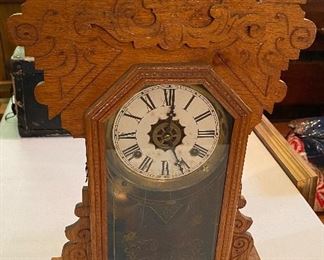 Oak Mantle Clock