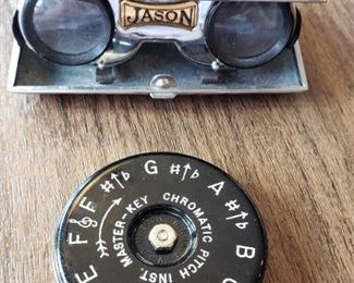 opera glasses, Chromatic pitch instrument