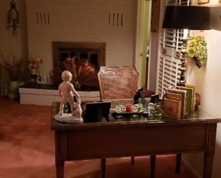 Flat top desk, lamp, brass