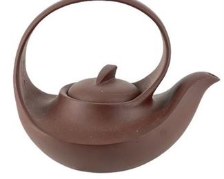 Lot 081
Chinese Yixing Tea Pot