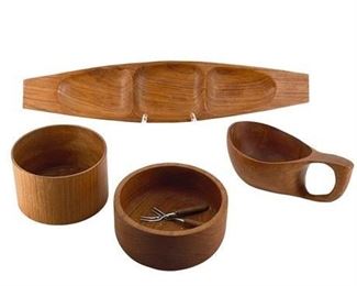 Lot 103
Vintage Teakwood Serving Collection