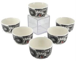 Lot 192
Marimekko Oiva Siirtolapuutarha Veljekset Dip Bowl Set