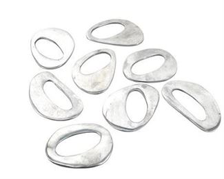 Lot 208
Crate & Barrel Contemporary Metal Napkin Rings