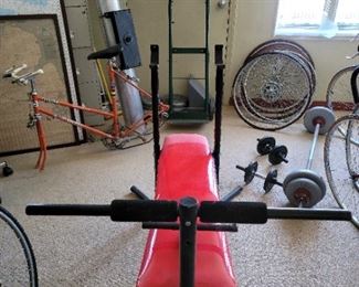 Exercise bench