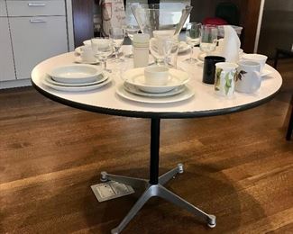 Herman Miller, Eames, Aluminum group tablet 

Various sets of table top
