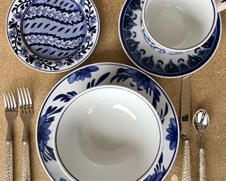 Blue & White porcelain 

Alain St-Joanis