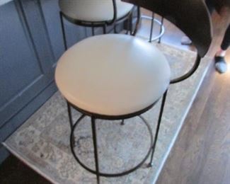 3 Seriously beautiful bar stools