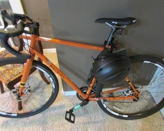 Raleigh Tamland 1 Large 56CM HED Accessries & GRIO Helmets It is so new