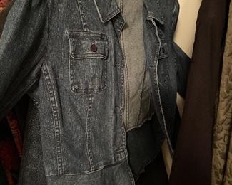  have lots of cool clothes- talbots- coldwater creek -chicos- eddie bauer- and much more 