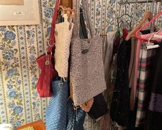 le sak -  and many other brands on the purses 