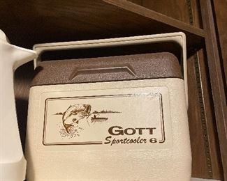 great retro gott cooler- collectible for your sportsman!