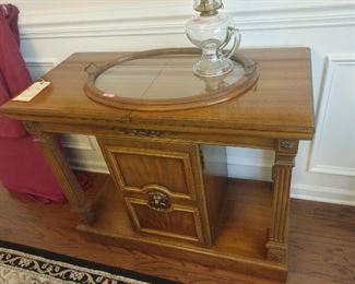 Thomasville Server  - top opens to full length