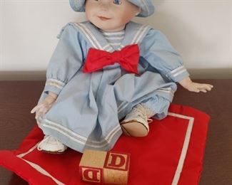 Ashton Drake Collector's Doll "Amanda"