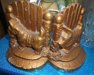 DOG BOOKENDS