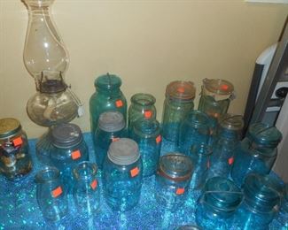 COLLECTIBLE JARS
