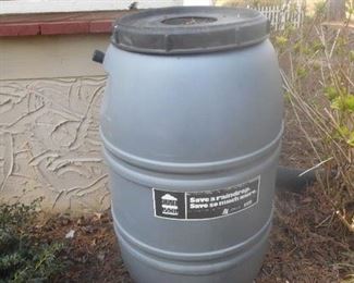 OUTDOOR WATER BARREL