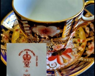 ROYAL CROWN DERBY