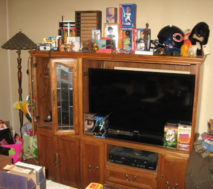 Bobbleheads/nodders, flat screen tv, oak entertainment unit