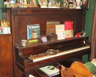 Player piano, figurines, german steins