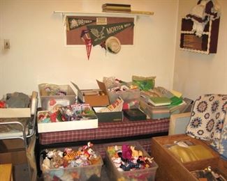 Marshall Field trundle bed, Beanie Babies