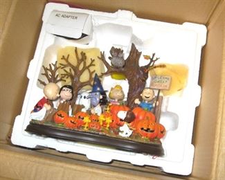 Danbury Mint "Welcome Great Pumpkin" lighted display