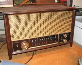 Vintage Zenith tube radio