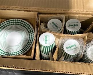VINTAGE MADE IN JAPAN FOR NIEMAN MARCUS SHAMROCK COMPLETE SET OF 6 ESPRESSO CUPS/MUGS 4" AND SAUCERS IN ORIGINAL BOX.
