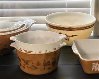 VINTAGE EARLY AMERICAN WEATHERVANE PYREX CINDERELLA NESTING BOWLS, CASSEROLE DISHES, BAKING DISH AND FEDERAL EAGLE 3 QT MIXING BOWL.