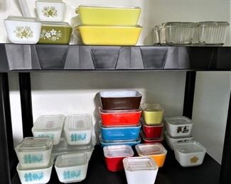 LOTS OF WONDERFUL PYREX REFRIGERATOR DISHES. 