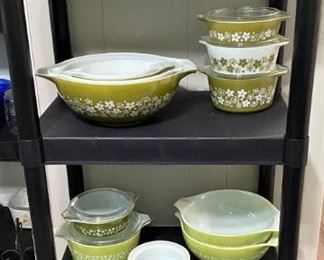 WONDERFUL VINTAGE PYREX, CRAZY DAISY AND SPRING BLOSSOM.