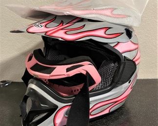 BRAND NEW MOTORCYCLE HELMET GOGGLES AND FACE SHIELD.