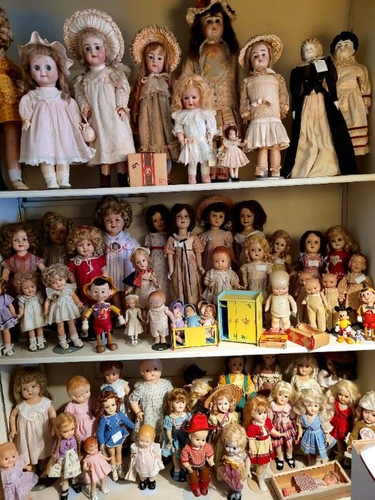 Part of the many vintage dolls 