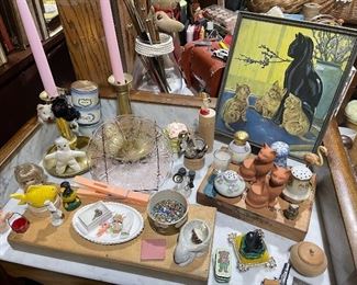 antiques & collectables 