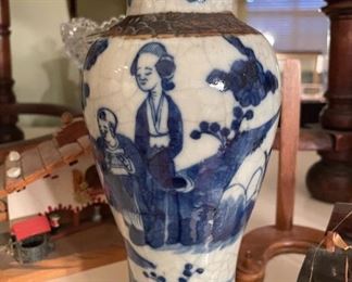 Chinese Qing Dynasty Vase