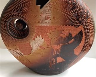 Southwestern pottery vase, large