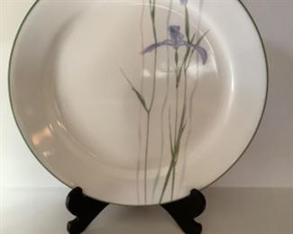 Iris Plates. Set of 8 