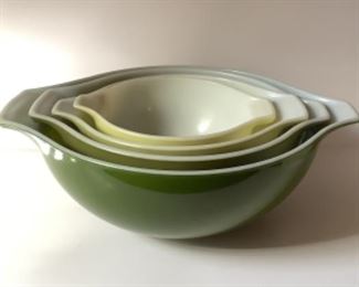Set 4 Mixing Bowls, Ombre Green. Largest Bowl is the darkest green. 