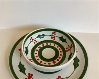 Holly Christmas bowl/plate set