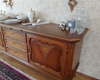 Solid wood side board/buffet
