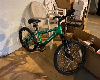 Octane Diamondback Bike Green Color For Boys 20-inch Wheel.