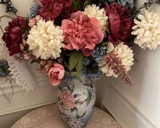 Floral vase with flowers.