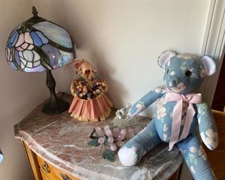Bear and Tiffany style lamp.