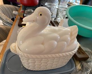 Covered swan casserole dish.