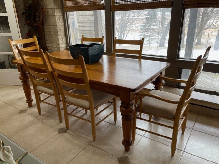 The Palmer Home Collection Harvest Table by Lexington Furniture 80” x 40”, 30 1/2” tall