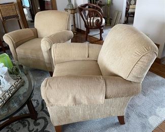  Flexsteel Chairs & Ottoman 