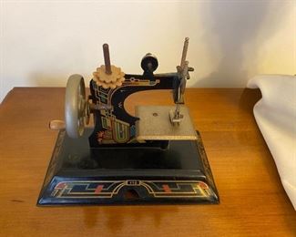 German Metal Toy Sewing Machine,