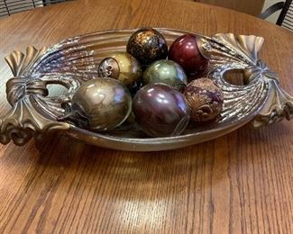 glass bowl with art balls