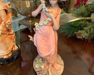 interesting piece!... figurine by Capodimonte made exclusively for Ethan Allen in Italy