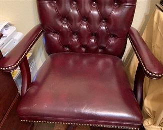 leather office  chair, very nice shape