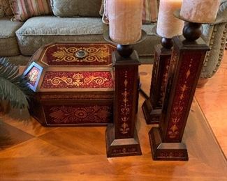 art glass set, 3 candlesticks and box